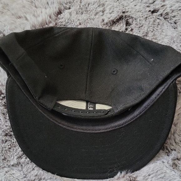 Milwaukee Bucks Snapback Hat Collection - Black, Green, White - Picture 5 of 7